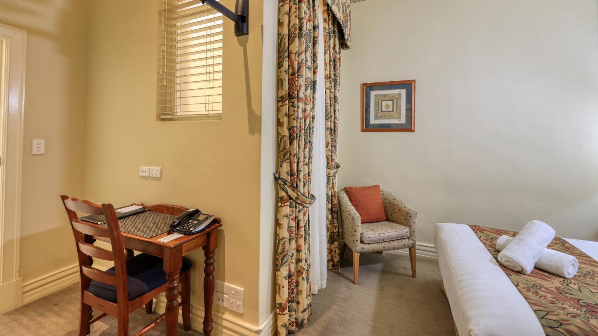 Royal Exchange Hotel Broken Hill Eksteriør bilde
